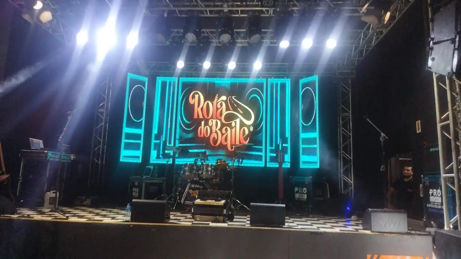 show-4